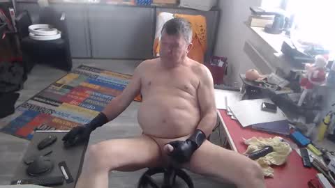 bilutz777 online show from March 29, 12:07 pm