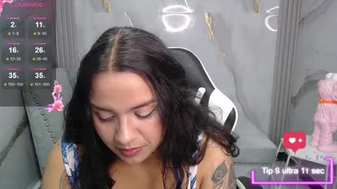 Live 1000pm 600am COLOMBIAN HOUR online show from November 14, 3:52 am