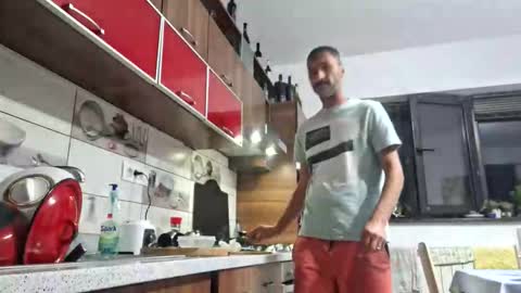 Snapshot of bisexdadd chatting on September 23, 5:07 pm bisexdadd online show from September 23, 5:07 pm