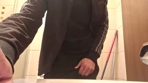 Snapshot of bisexdadd chatting on January 26, 2:08 pm bisexdadd online show from January 26, 2:08 pm