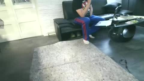 Bitchnk online show from December 8, 4:50 pm