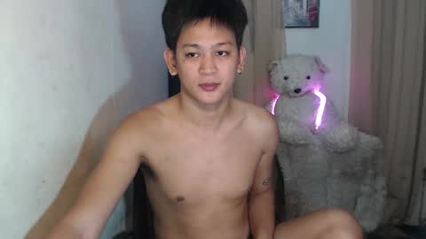 alex online show from December 3, 12:28 pm