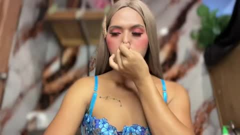 black_bag69 online show from July 15, 11:37 am