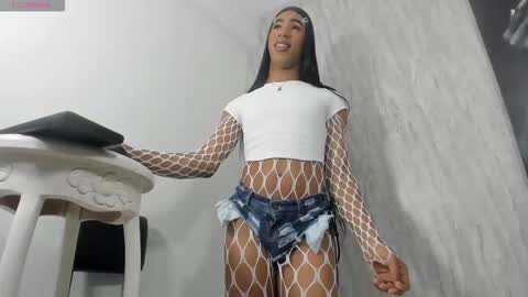 Snapshot of black_cami chatting on September 23, 6:40 am Cami online show from September 23, 6:40 am