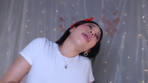 Sara online show from December 5, 6:37 am