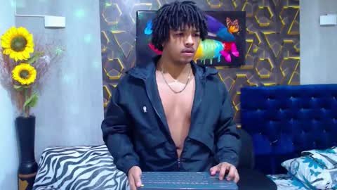 Snapshot of black_king_241 chatting on September 17, 4:05 am black_king_241 online show from September 17, 4:05 am
