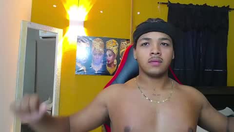 Snapshot of black_king_241 chatting on February 15, 5:39 pm black_king_241 online show from February 15, 5:39 pm
