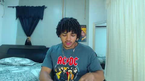 Snapshot of black_king_241 chatting on September 10, 3:29 am black_king_241 online show from September 10, 3:29 am