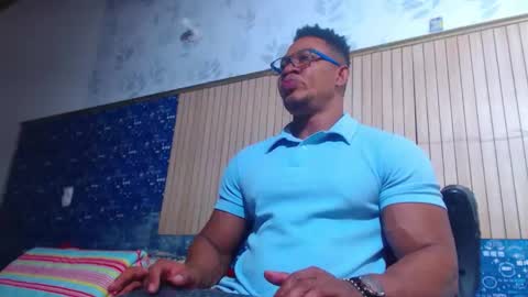 duglas online show from April 3, 10:06 pm