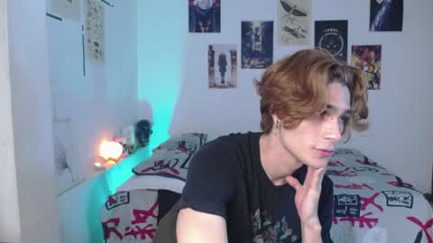 Snapshot of black_skull22 chatting on January 1, 2:09 am Bryan online show from January 1, 2:09 am