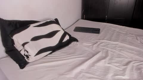 blackandwhite1_ online show from October 23, 11:38 pm