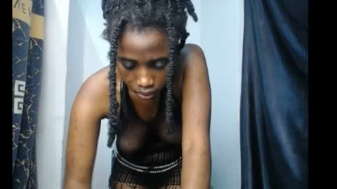 lela online show from June 25, 5:18 pm
