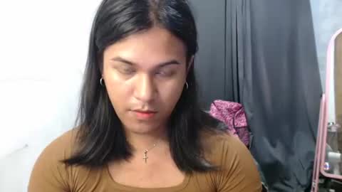 Ellez online show from November 2, 9:15 pm