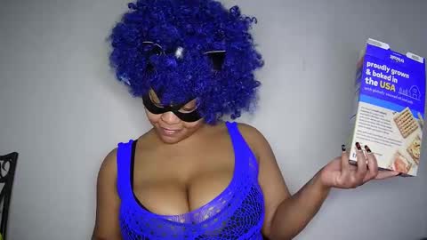 Queen Siren online show from February 12, 7:02 am