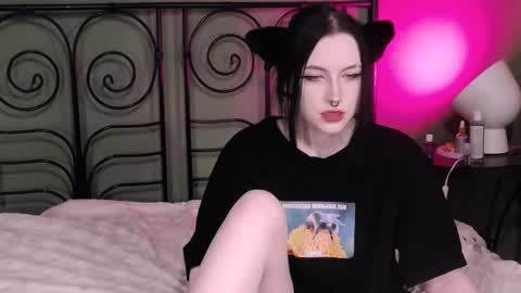 Snapshot of blacky_tea chatting on October 5, 4:36 pm blacky_tea online show from October 5, 4:36 pm