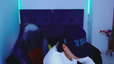 blade_sensual online show from October 18, 9:46 am