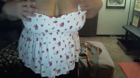 bladesizzo3111 online show from January 3, 8:43 am