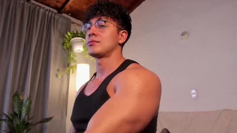 Blake Levi  Independent Model online show from February 26, 2:08 am