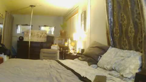 Redandblaq online show from December 22, 1:23 am