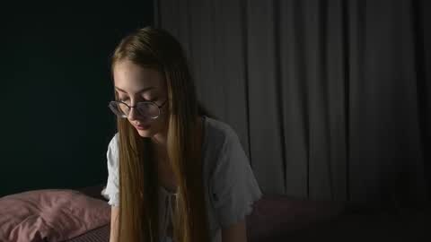 Snapshot of blissence chatting on October 9, 5:07 pm LiLy online show from October 9, 5:07 pm