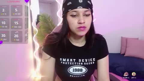 Snapshot of blithz_tay chatting on September 16, 11:56 am blithz_tay online show from September 16, 11:56 am