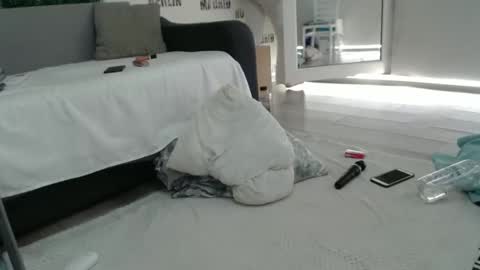 Snapshot of blonddaiana23 chatting on February 15, 8:11 am blonddaiana23 online show from February 15, 8:11 am
