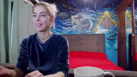 Snapshot of blonde4pasion chatting on January 23, 6:28 am blonde4pasion online show from January 23, 6:28 am