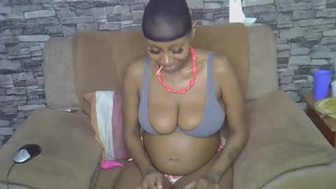 blonde_creamy online show from July 4, 11:41 pm