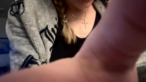 Gia  online show from April 16, 10:56 pm