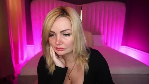 Blonde online show from October 6, 7:04 am