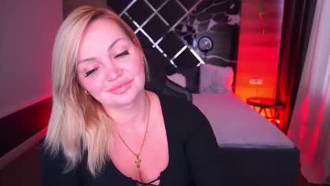 Blonde online show from October 9, 7:14 am