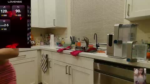 Bubbles online show from March 28, 8:38 am