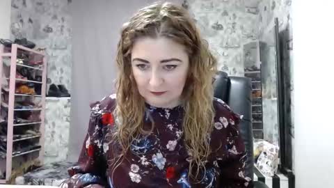 BlondMILfs online show from January 14, 5:29 am