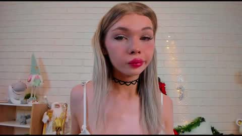 blondy_fina online show from January 18, 5:27 am