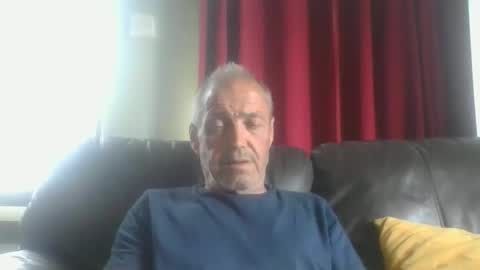 bloody52 online show from May 7, 10:44 am