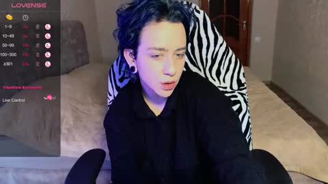 Snapshot of blooming_soul chatting on March 10, 2:26 pm blooming_soul online show from March 10, 2:26 pm
