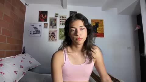 Bella Bloom ts online show from October 14, 3:42 am