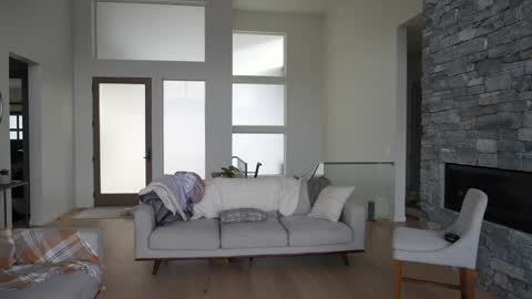 Emma Bloom online show from December 8, 7:11 pm