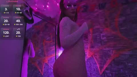 Snapshot of blowjob_sex69 chatting on October 18, 2:38 am santiylola online show from October 18, 2:38 am