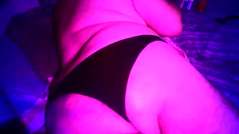 Blubber Butt Boy online show from May 17, 12:20 am
