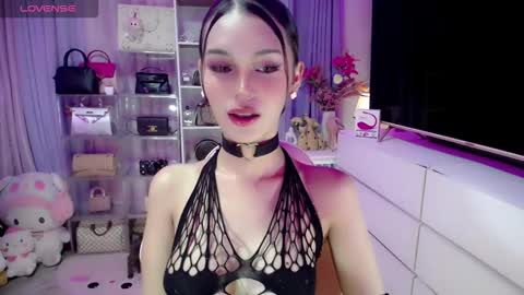 Snapshot of blue_aiveexx chatting on October 10, 6:19 am aivee online show from October 10, 6:19 am