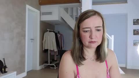 Snapshot of blue_angel_sweet chatting on October 20, 3:44 am blue_angel_sweet online show from October 20, 3:44 am