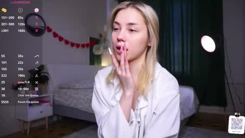 Adeline online show from March 9, 6:29 am