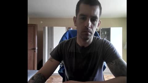 Runaway online show from October 26, 8:37 am