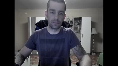 Snapshot of blue_eyed_wolf chatting on February 26, 8:47 pm Runaway online show from February 26, 8:47 pm
