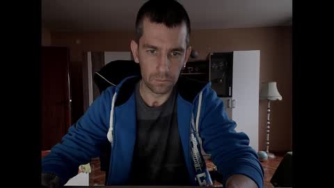 Snapshot of blue_eyed_wolf chatting on February 9, 3:01 pm Runaway online show from February 9, 3:01 pm