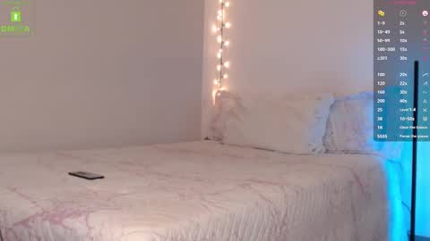 Blue online show from September 28, 3:37 am