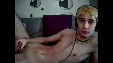 SONNYVAN online show from April 14, 8:06 am