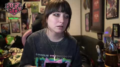 Blue online show from February 13, 3:10 am