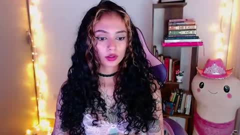 Im Abril .. Nice to meet you  thumb up me please its important  INDEPENDENT MODEL online show from November 9, 3:10 am